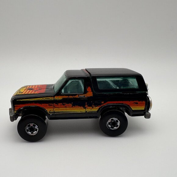 Hot Wheels 1982 Ford Bronco 4x4 Diecast Mattel Car Vintage (SKU: 381TO) - Picture 2 of 9